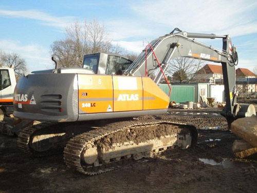 ATLAS Large Excavator 240 LC Crawler