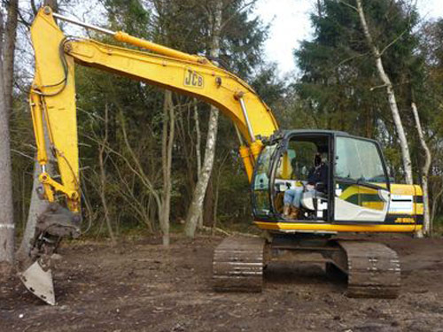 JCB Large Excavator JS180 Crawler