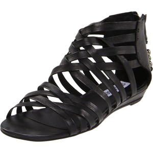 Steve Madden Women's Tassal Sandal - Women's Flat Sandals | Sandalebi | სანდალები
