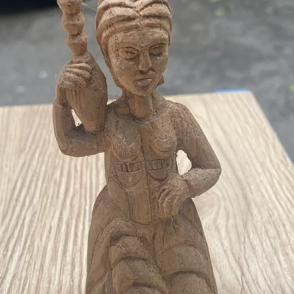 ხის ფიგურა